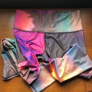 Teeki Yoga hot pants